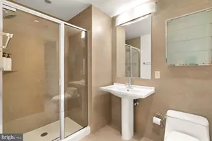 1133 14th St NW, Washington, DC 20005 - Photo 11