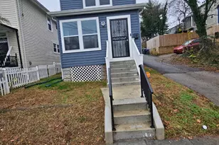 909 45th Pl NE, Washington, DC 20019 - Photo 1