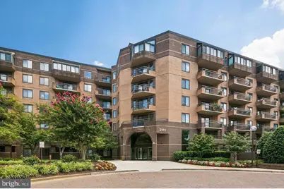 2111 Wisconsin Avenue NW #704, Washington, DC 20007 - Photo 1