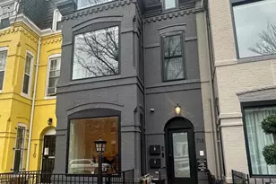 718 6th St NE, Washington, DC 20002 - Photo 1