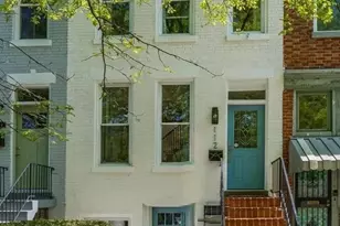 112 15th St SE, Washington, DC 20003 - Photo 1