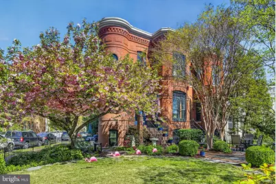 1000 North Carolina Avenue SE, Washington, DC 20003 - Photo 1