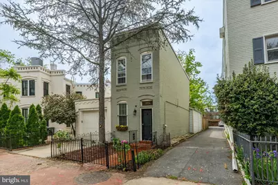 331 10th Street SE, Washington, DC 20003 - Photo 1