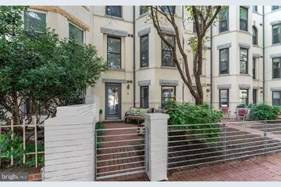 1124 25th Street NW #T4, Washington, DC 20037 - Photo 1