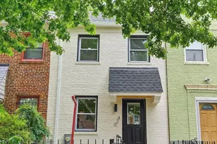 420 20th St NE, Washington, DC 20002 - Photo 1