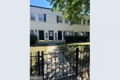 26 17th Street SE #26, Washington, DC 20003 - Photo 1