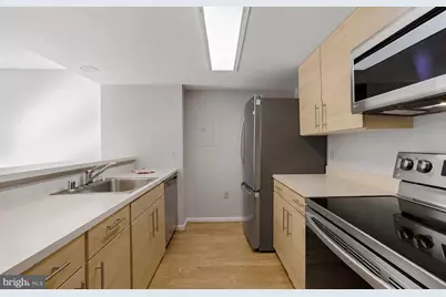 2111 Wisconsin Avenue NW #615, Washington, DC 20007 - Photo 1