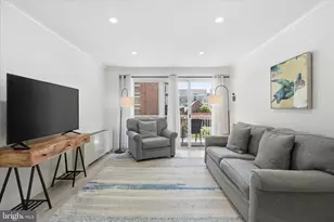 730 24th St NW, Washington, DC 20037 - Photo 1