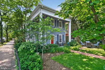 925 North Carolina Avenue SE, Washington, DC 20003 - Photo 1