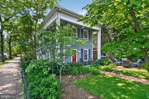925 North Carolina Ave SE, Washington, DC 20003 - Photo 1