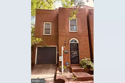 915 C Street SE, Washington, DC 20003 - Photo 1
