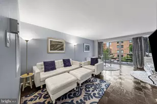 730 24th St NW, Washington, DC 20037 - Photo 1