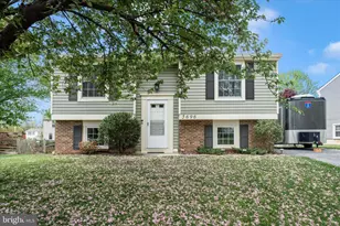 5696 Pebble Dr, Frederick, MD 21703 - Photo 1