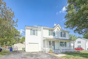 3910 Red Leaf Ct, Point of Rocks, MD 21777 - Photo 1