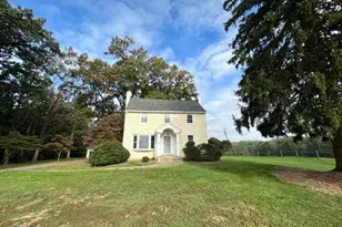 21800 Peach Tree Rd, Dickerson, MD 20842 - Photo 1