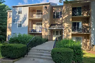 18300 Streamside Dr, Gaithersburg, MD 20879 - Photo 1