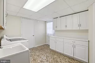 4401 Flower Valley Dr, Rockville, MD 20853 - Photo 15