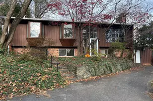 6418 Bannockburn Dr, Bethesda, MD 20817 - Photo 1