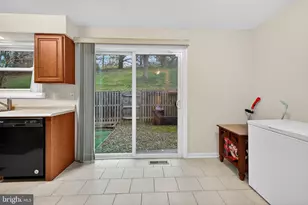 25725 Valley Park Terrace, Damascus, MD 20872 - Photo 19