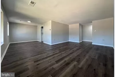 18616 Walkers Choice Road #18616, Gaithersburg, MD 20886 - Photo 1