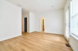 16076 Frederick Rd, Rockville, MD 20850 - Photo 13