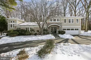 9421 Thrush Ln, Potomac, MD 20854 - Photo 1