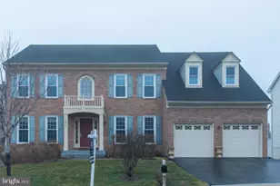 10817 Maplecrest Ln, Potomac, MD 20854 - Photo 1