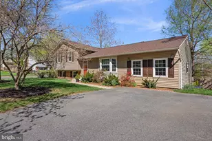8505 Calypso Ln, Gaithersburg, MD 20879 - Photo 1