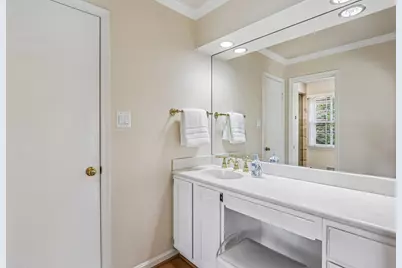 11001 Rosemont Drive, Rockville, MD 20852 - Photo 17