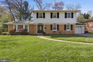 11910 Tildenwood Dr, Rockville, MD 20852 - Photo 1