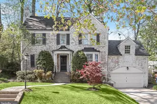 7214 Rollingwood Dr, Chevy Chase, MD 20815 - Photo 1