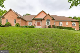 12601 Tribunal Ln, Potomac, MD 20854 - Photo 1