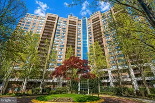 10101 Grosvenor Pl, North Bethesda, MD 20852 - Photo 1