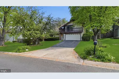 18925 Lindenhouse Road, Gaithersburg, MD 20879 - Photo 1