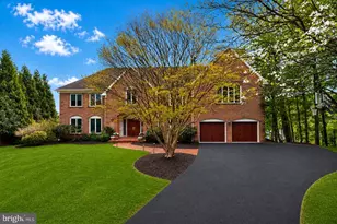 8601 Split Oak Cir, Bethesda, MD 20817 - Photo 1