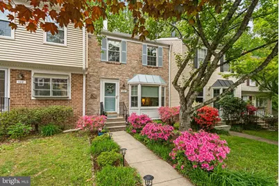 104 Kestrel Court, Gaithersburg, MD 20879 - Photo 1
