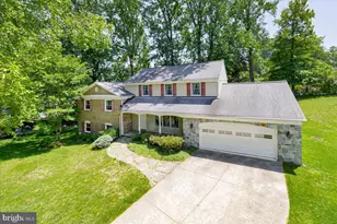4 Sussex Ct, Potomac, MD 20854 - Photo 1
