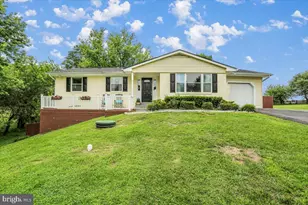 25520 Jonnie Ct, Gaithersburg, MD 20882 - Photo 1