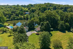 10211 Lakewood Dr, Rockville, MD 20850 - Photo 1