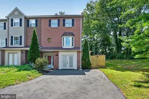 19501 White Saddle Dr, Germantown, MD 20874 - Photo 1