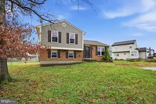 10748 Hollaway Dr, Upper Marlboro, MD 20772 - Photo 1