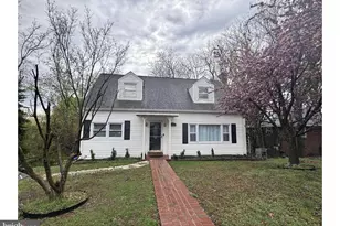 305 Cedar Ridge Dr, Oxon Hill, MD 20745 - Photo 1