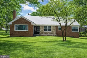 216 Careybrook Ln, Oxon Hill, MD 20745 - Photo 1