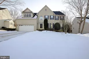 8105 Red Farm Ln, Bowie, MD 20715 - Photo 1