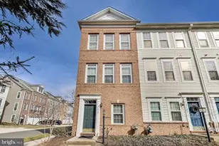 5629 Hartfield Ave, Suitland, MD 20746 - Photo 1
