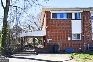 912 Irvington St, Oxon Hill, MD 20745 - Photo 1