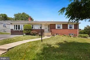 910 Luray Pl, Hyattsville, MD 20783 - Photo 1