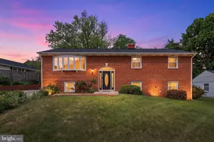 33 Bannington Dr, Upper Marlboro, MD 20774 - Photo 1