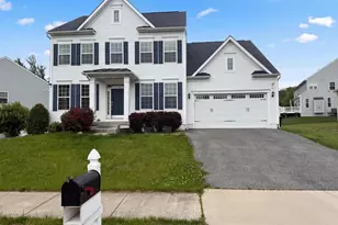 6906 Captain Edward Toppins Ct, Fort Washington, MD 20744 - Photo 1