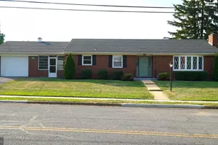 367 Devonshire Rd, Hagerstown, MD 21740 - Photo 1